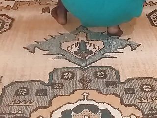Hot mature carpet cleaning 2